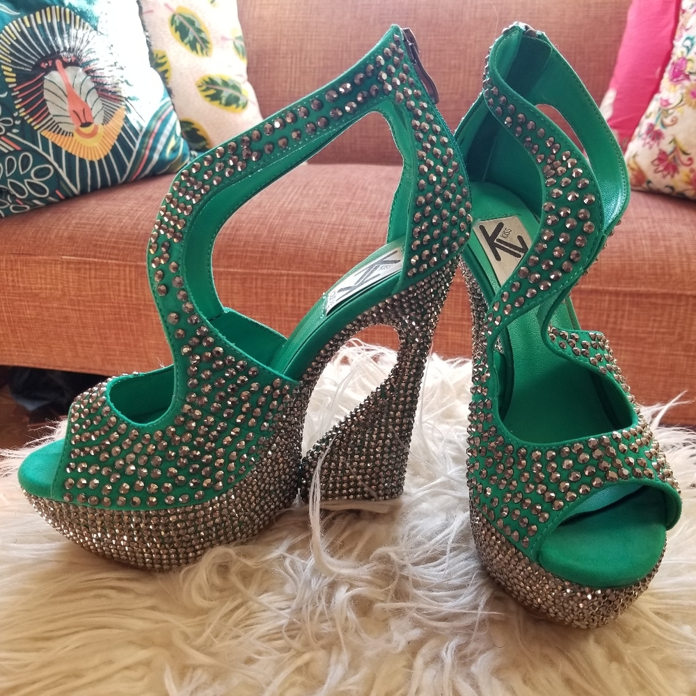 Sparkly Cutout Wedges